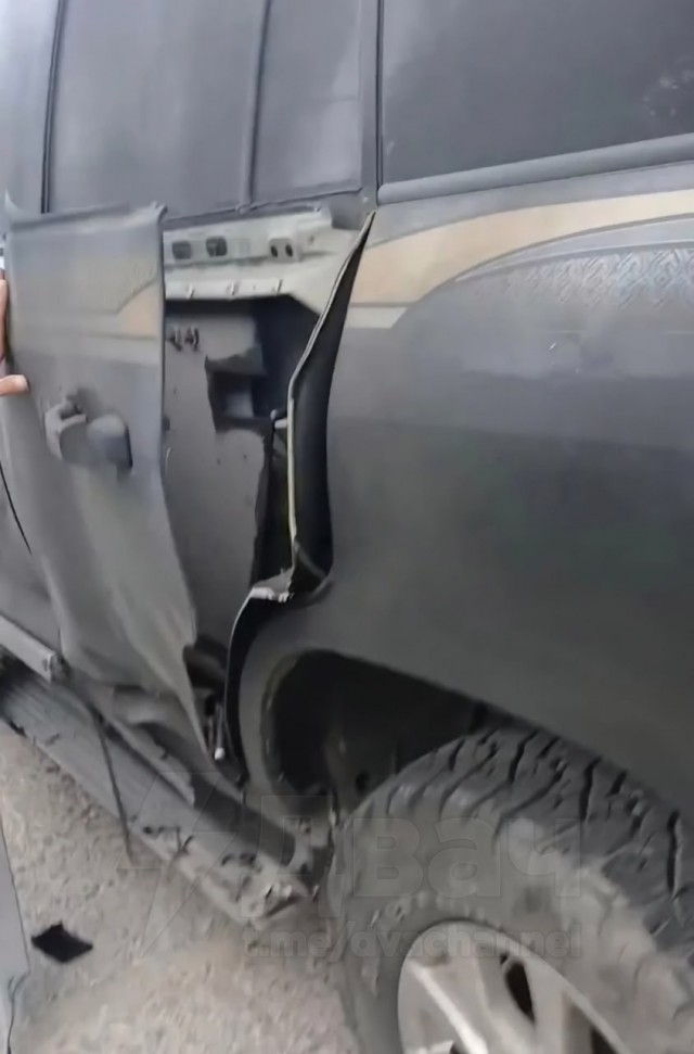 Внедорожник Toyota Land Cruiser выдержал прямое попадание из гранатомёта на Филлипинах