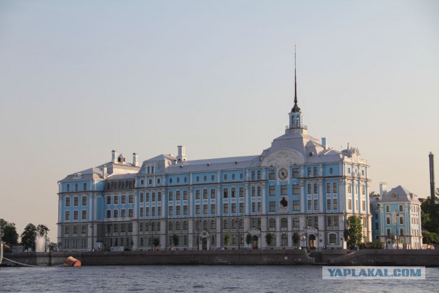 Путешествие по Неве