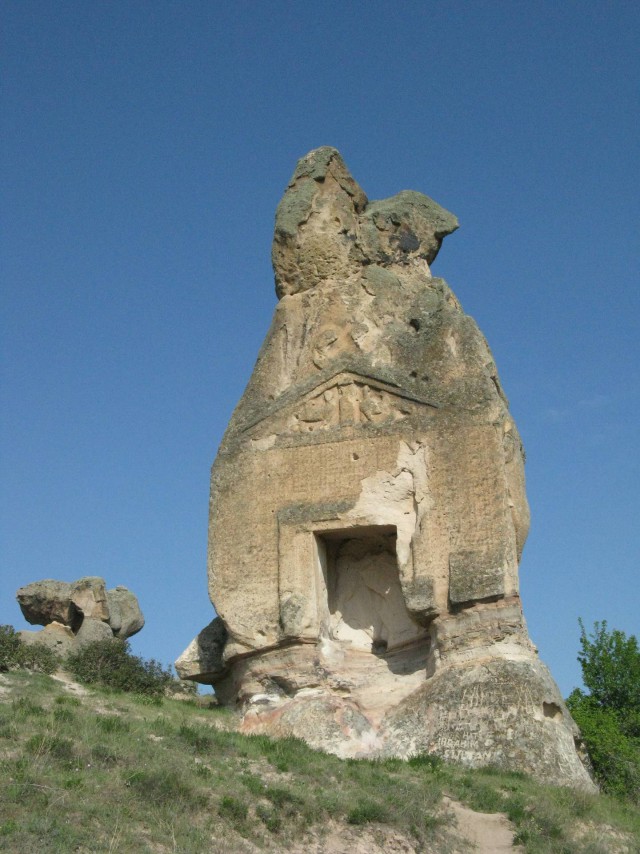 Оплавленные (?) храмы Петры