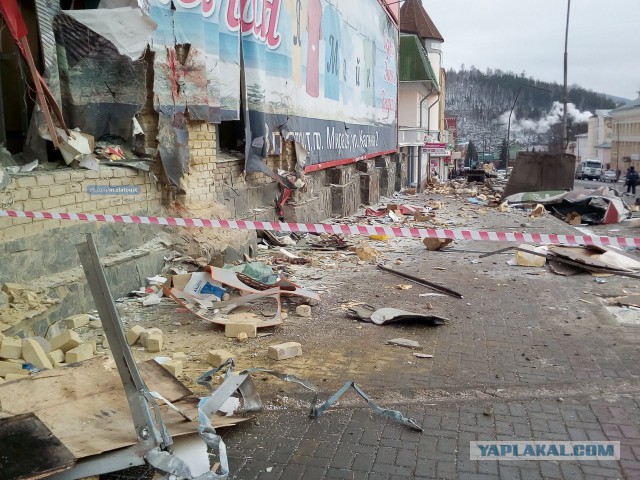 В СМИ появились первые кадры с места смертельного ДТП под Челябинском