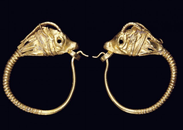 В поисках утерянной сережки…  Загадки, античное золото и драгоценности. 1.