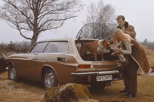 Полвека универсалу Volvo 1800 ES