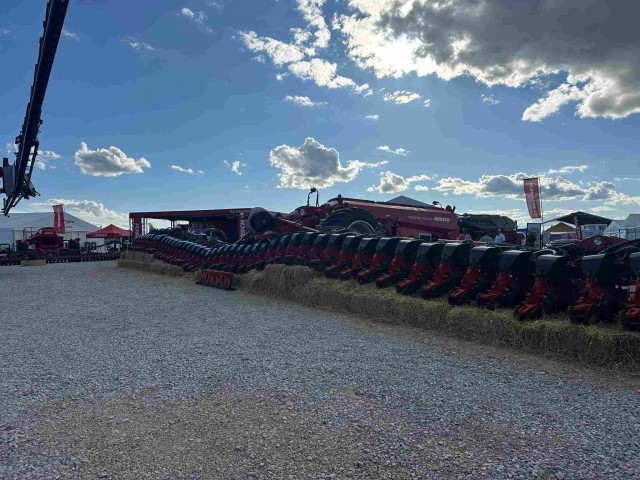 Экскурсия по миру сельхозмонстров. Farm Progress Show 2025