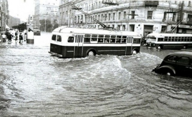 Москва и москвичи. Двадцатый век. 02.09.25