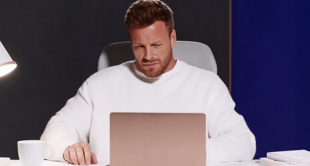 Обязан ли сотрудник работать за отсутствующего коллегу, а работодатель — доплачивать за это