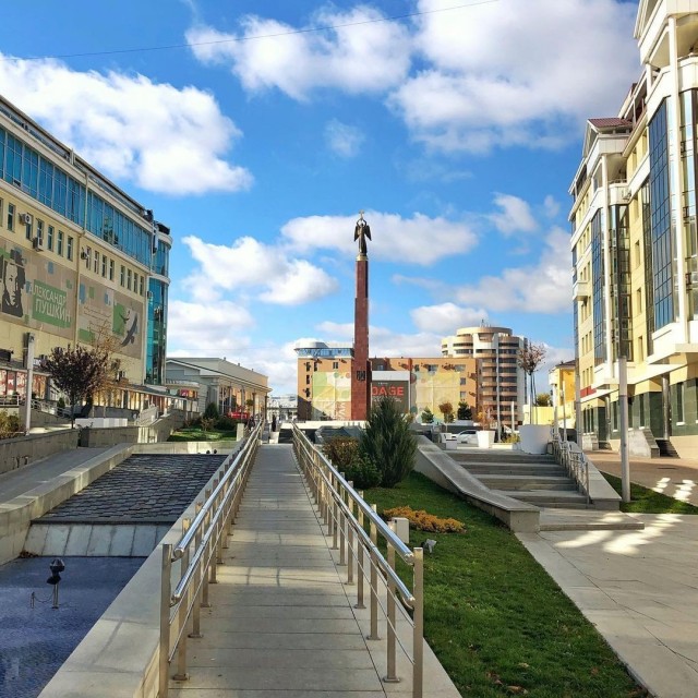 Кто откуда