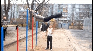 Я спокоен, когда братишка на страховке