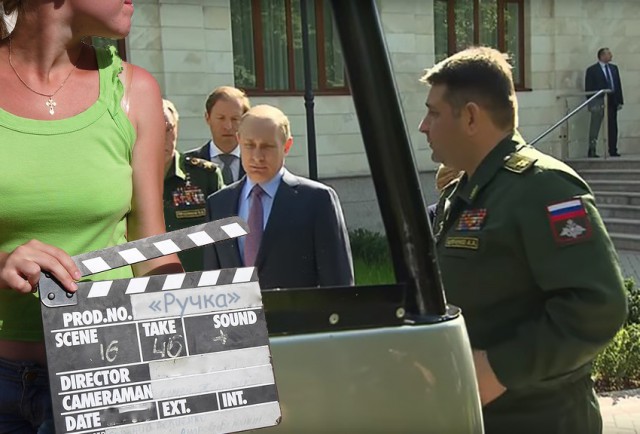 Генерал рассмешил Путина, оторвав ручку авто во время экскурсии