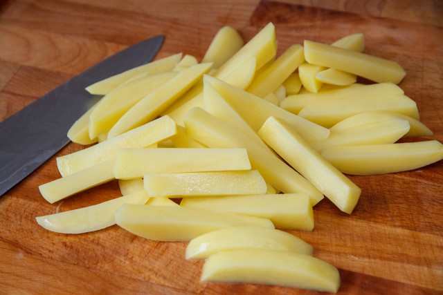 Легендарный немецкий фастфуд "Карривурст с картофелем фри"