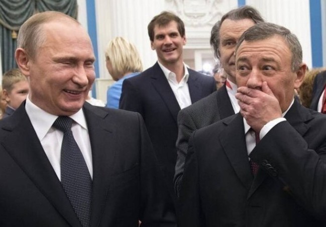 Путин пояснил, почему зарплаты россиян не выросли до $2700