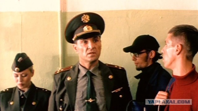 Пукает жена.