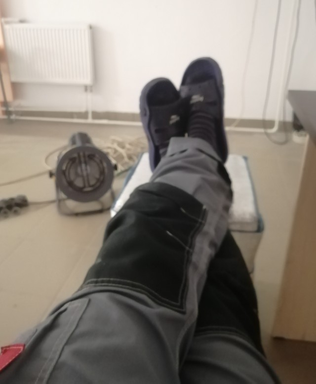 Пост рабочей обуви
