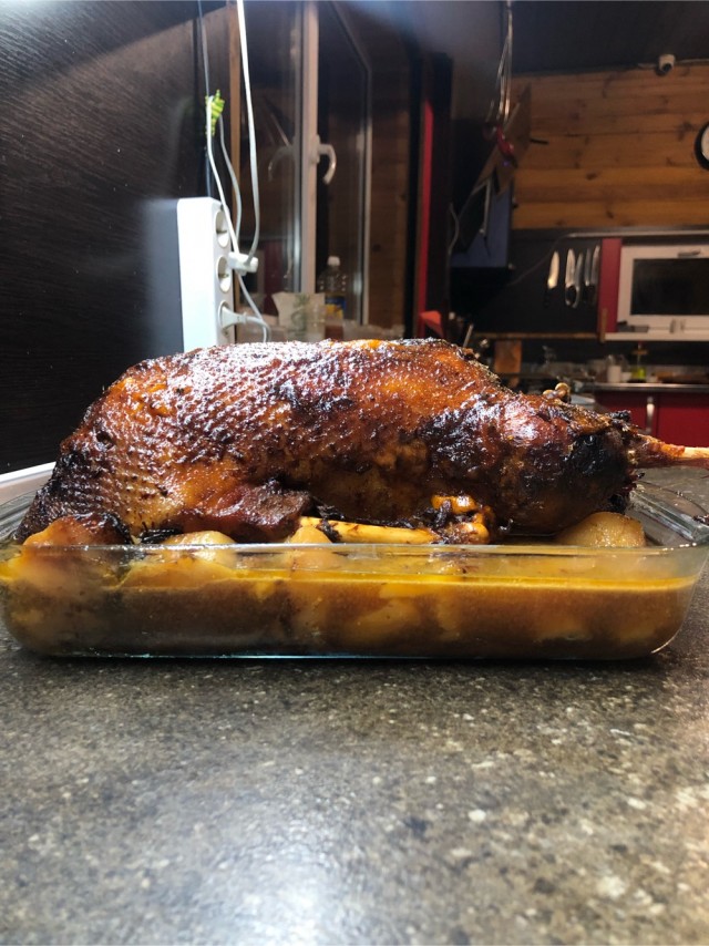 А вам завтра на работу.