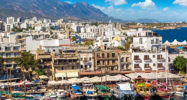 ФБР проверяет Кипр. Запретили любые сделки в рублях