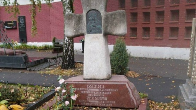 «Он был как якорь — надёжный, золотой человек»: Всеволод Санаев и его трудное семейное счастье