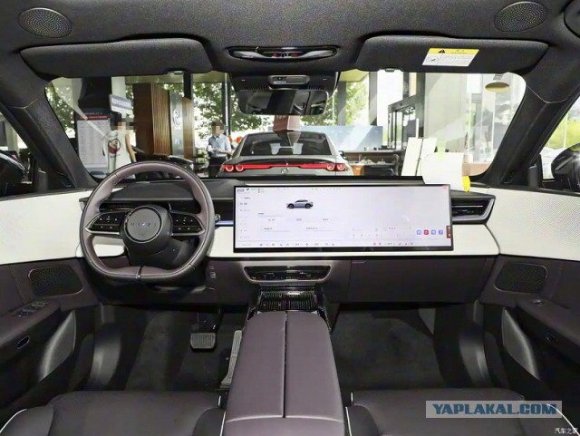 В Китае стартовали продажи кроссовера Mazda EZ-60.  Как ни странно,он почему то дешевле Лада Веста.