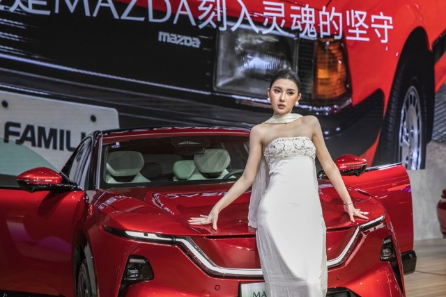 Девушки с выставки "Пекинский автосалон 2026"