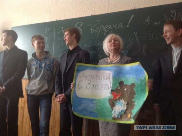 Школьников заставили нарисовать несколько плакатов