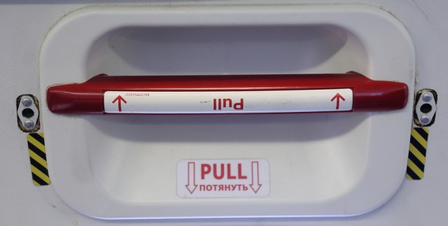 Владимир Кузнецов, который открыл аварийный выход в "боинге" перед вылетом в Турцию, рассказал о своём поступке