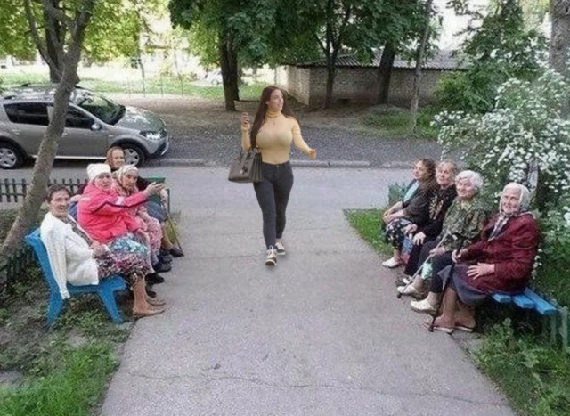 Фотожаба "Баба ягодка опять"