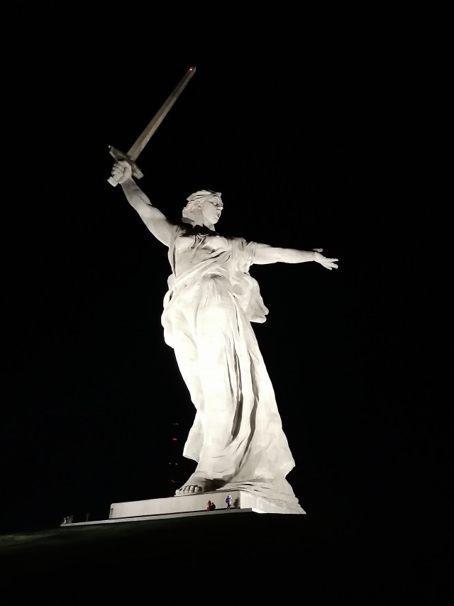 В тени египетского храма