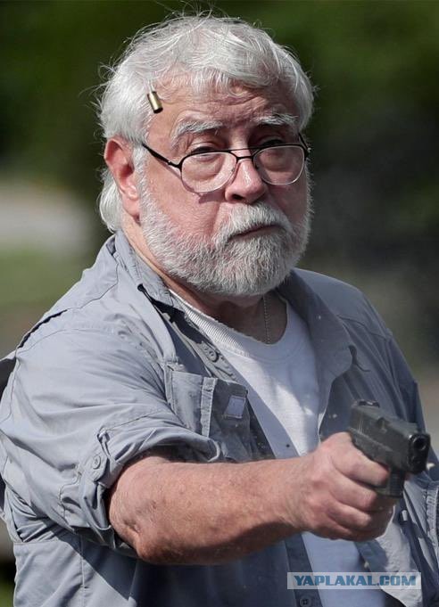 77-летний дедушка против экоактивистов