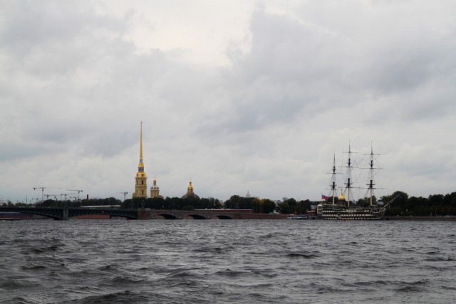 Санкт-Петербург. Прогулка по каналам и Неве