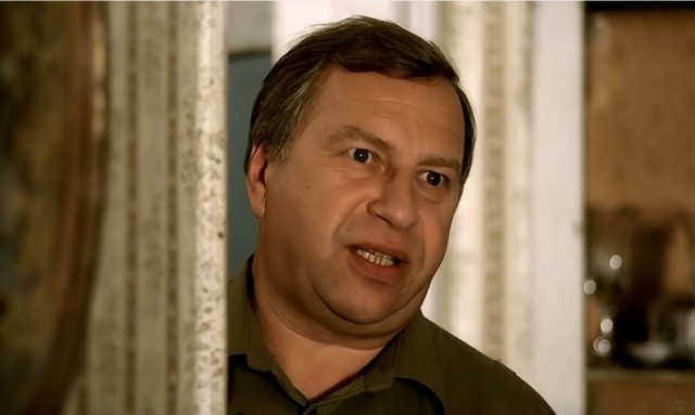 Черной комедии «Даун Хаус» - 25 лет!