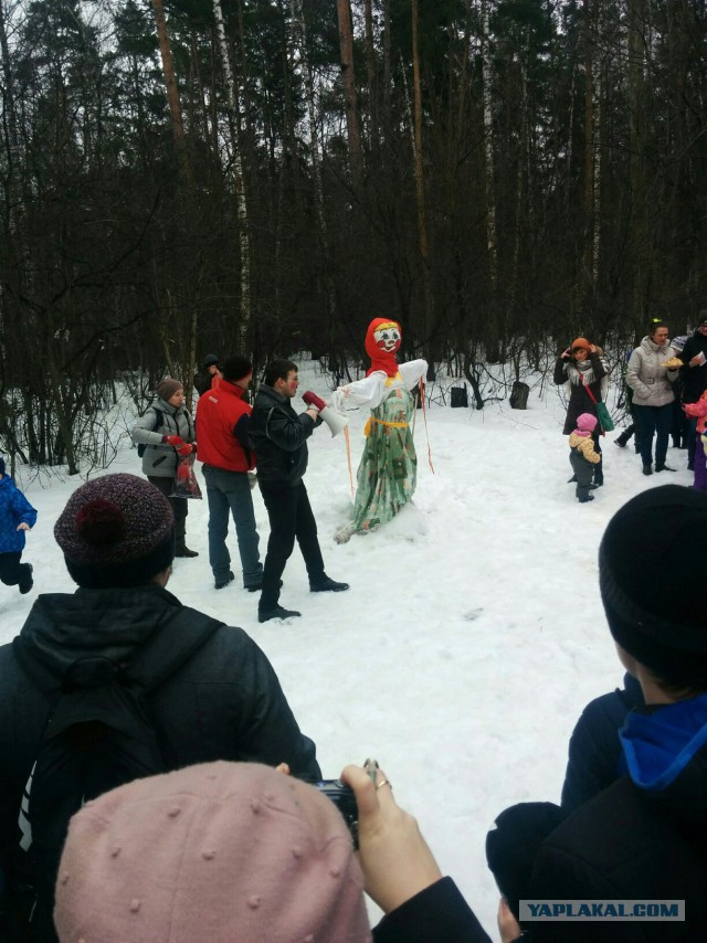 Масленица всем двором. А как вы празднуете?