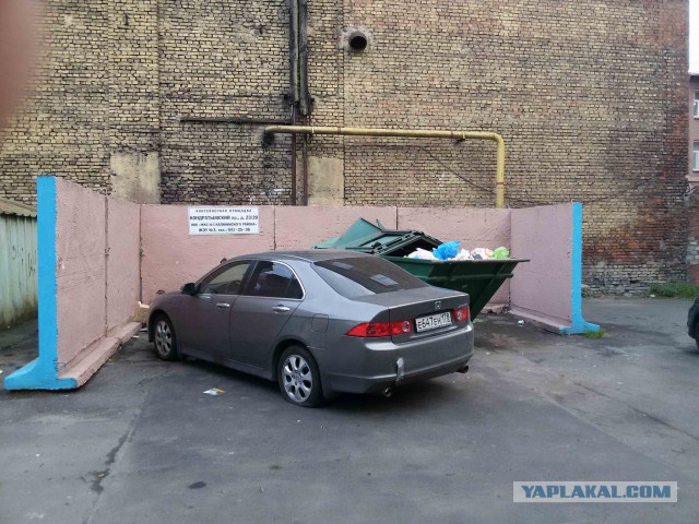 Пучок разных фотографий с телефона.