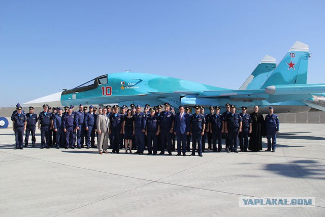 Бомбардировщику Су-34 дали имя Олега Пешкова