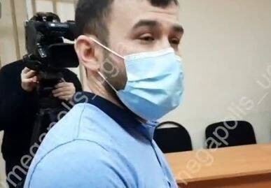 В ХМАО суд примирил врача и уроженца Таджикистана, избившего медика за осмотр своей жены