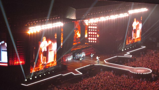 Can U Feel It?! AC/DC