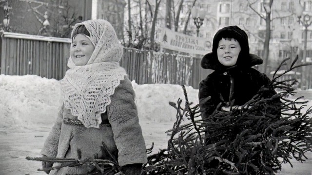 Не плачь. Это ностальгия в глаз попала
