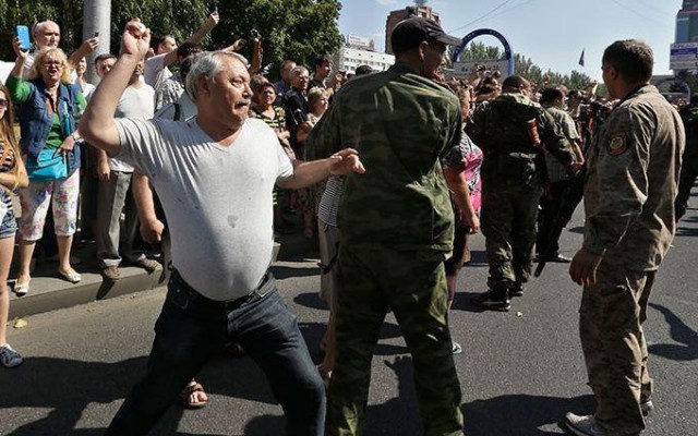 Марш пленных в Донецке 24.08.2014