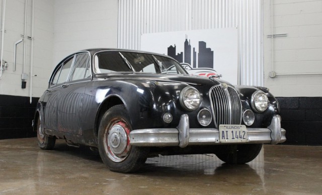 Купил дом, а в сарае обнаружил уникальный Jaguar Mk II из первой выпущенной тысячи