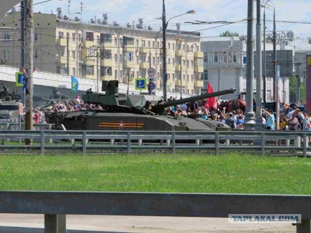Техника уходит с Парада