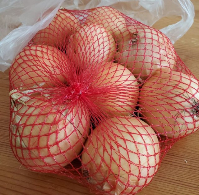 Лук в Кока-Коле