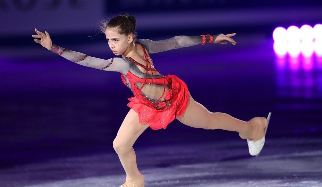 Девушки на спорте и около него!