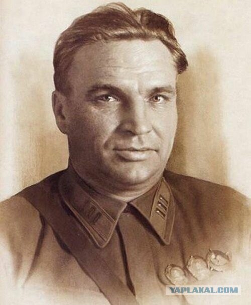 Апаки́дзе, Супрун, Квочур, Громов, Микоян, Карапетян, ...