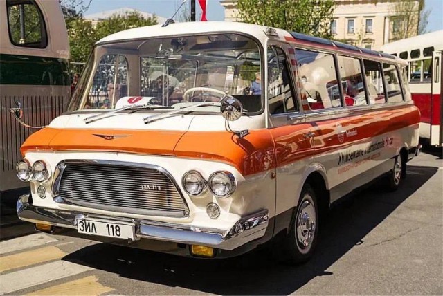 Лучше я подожду автобус, чем автобус не будет ждать меня