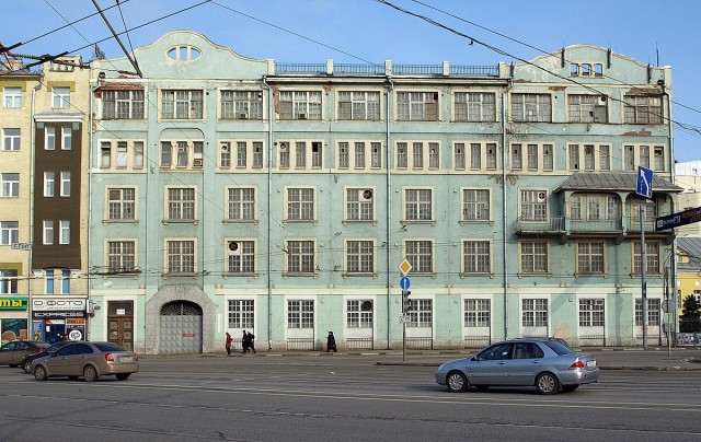 Москва при Брежневе и сейчас на 20 кадрах сделанных в одних и тех же местах