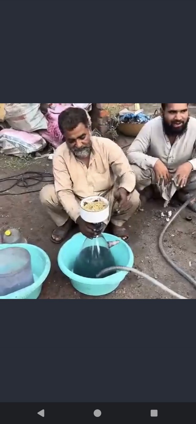 Извлечение золота из выброшенных смартфонов⁠