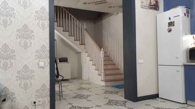 Лестницы в двухэтажном доме. Почему их надо "строить" до постройки самого дома