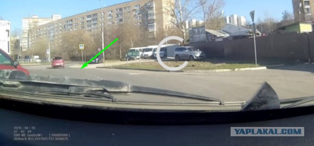 ДТП на дороге с круговым движением