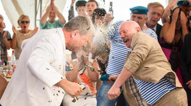 10 ужасных людей, которых можно встретить на свадьбе