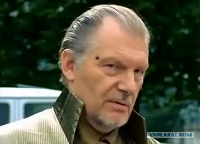 Как песок сквозь пальцы...