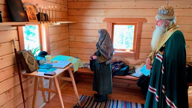 Отшельница Агафья Лыкова переехала в построенный Олегом Дерипаской новый дом