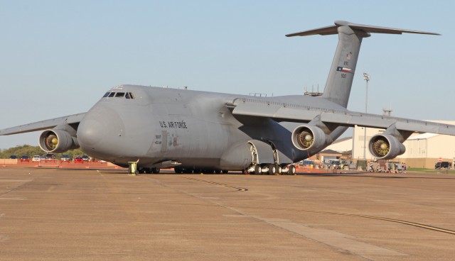Lockheed C-5 Galaxy. Самый крупный военно-транспортный самолёт ВВС США