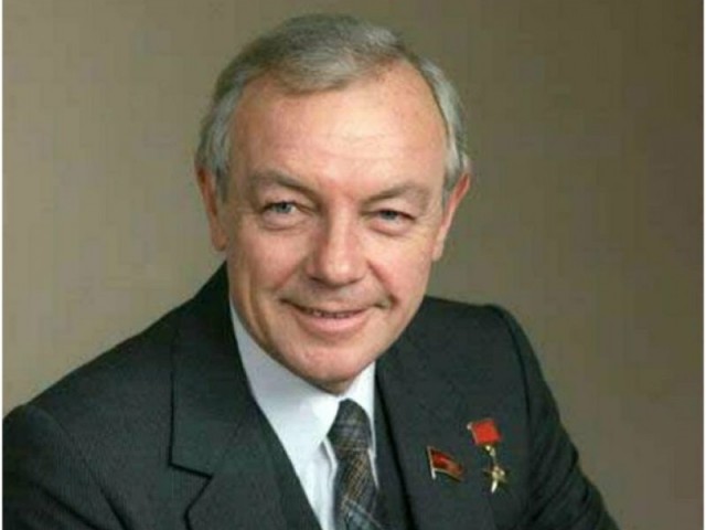 А какой у вас самый позитивный актер?